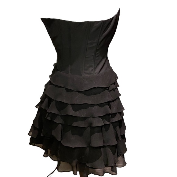Karen Miller Black Ruffled Dress Size Medium - Picture 11 of 15